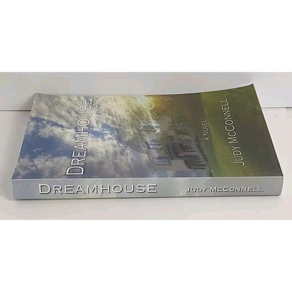Dreamhouse Judy McConnell Paperback book SIGNED 9780692612101 - Picture 3 of 5